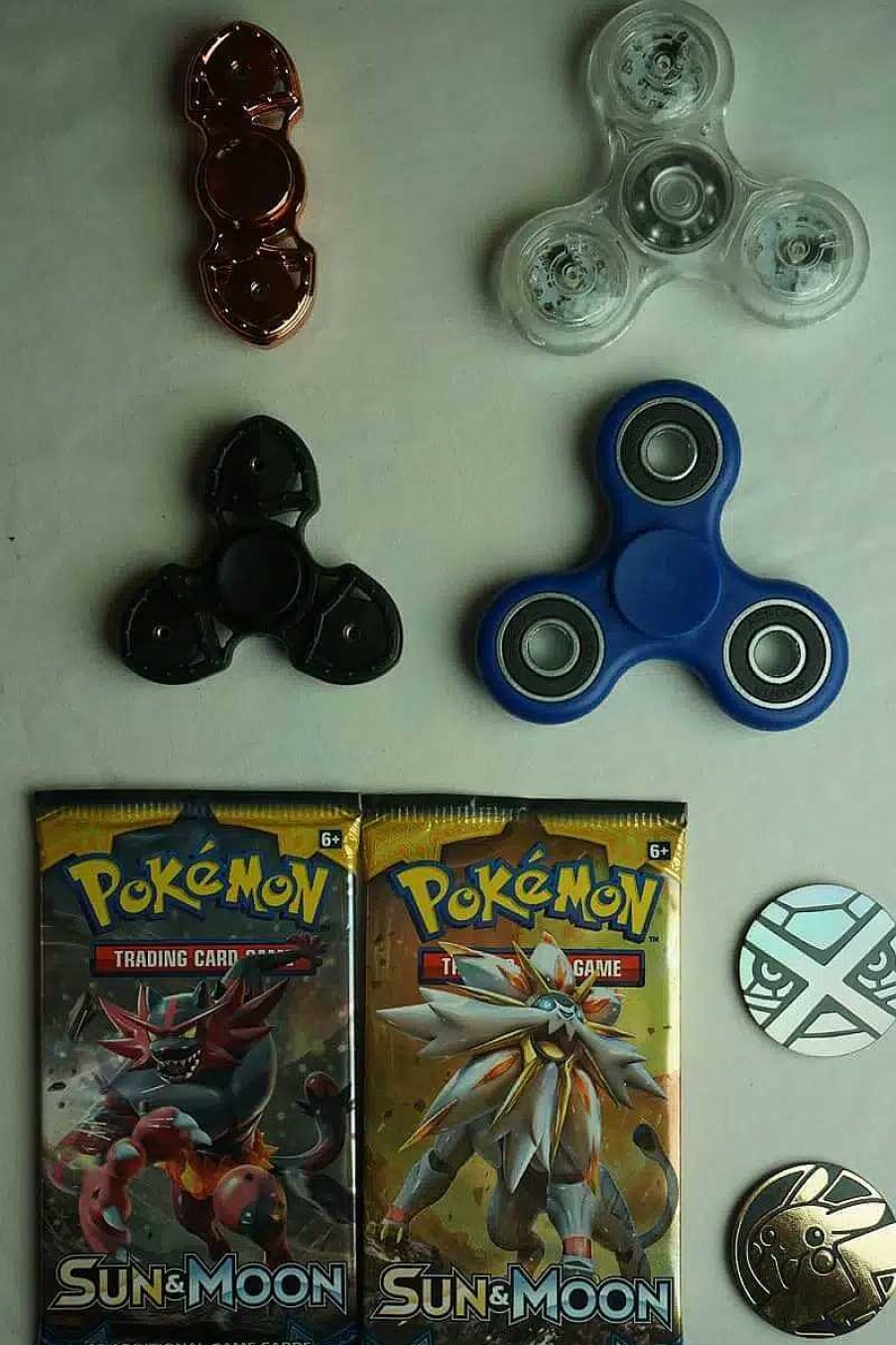 POCKET MONSTER Pokemon Julepakker Og Pakkekalendere | Fidget Spinner Og Pokemon Julegave